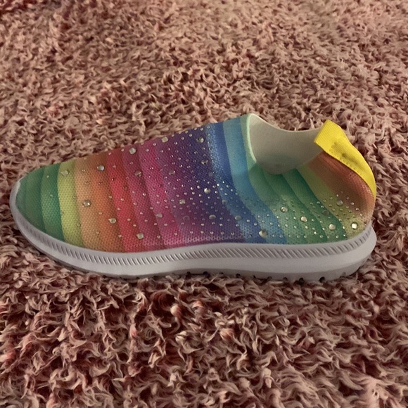 Rainbow 🌈 and rhinestone sneakers NWOT . Size 8 - Picture 3 of 9